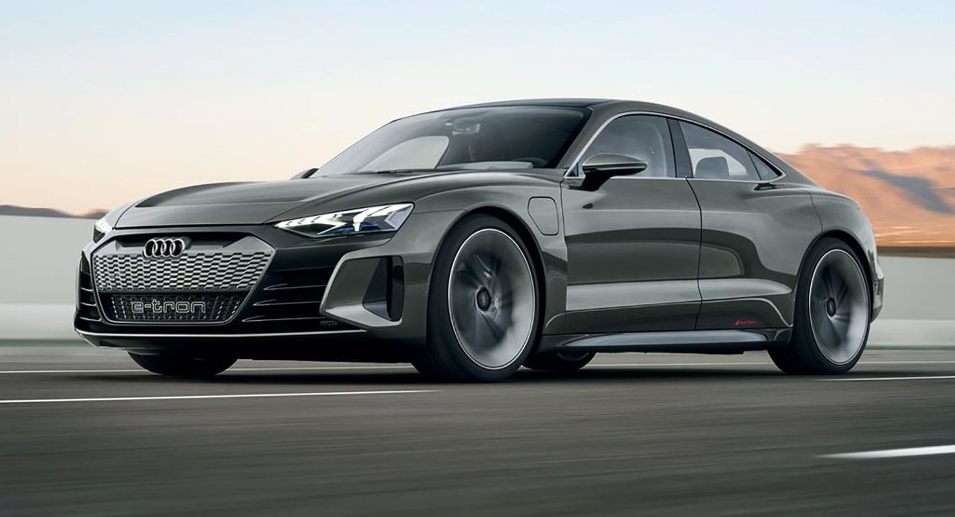 Audi e-tron GT 2022 ra mắt, giá quy đổi từ 4,77 tỷ đồng