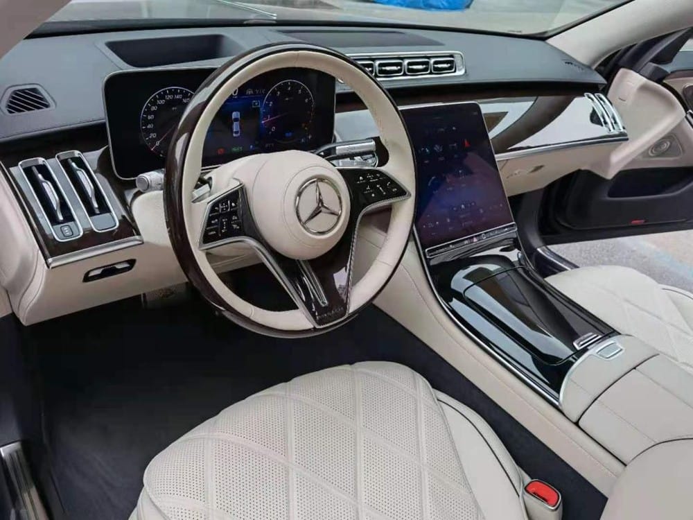 Nội thất bên trong Mercedes-Maybach S480 2021