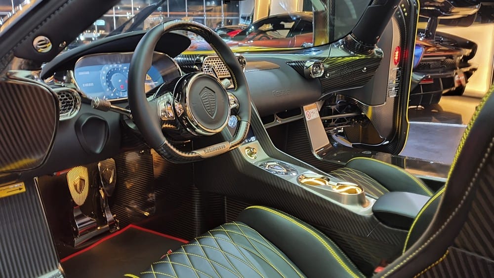 Nội thất siêu xe Koenigsegg Regera