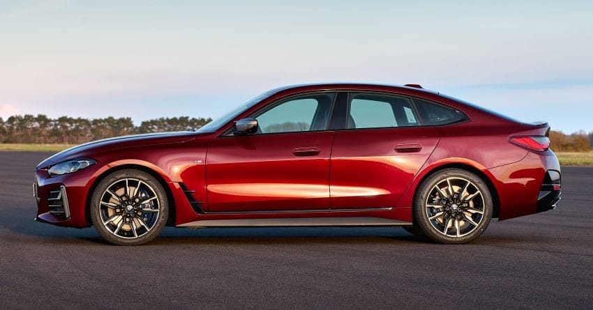 BMW 4-Series Gran Coupe 2022 có chiều dài cơ sở chỉ nhỉnh hơn một chút so với 3-Series