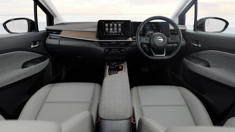 Nội thất bên trong Nissan Note Aura 2022