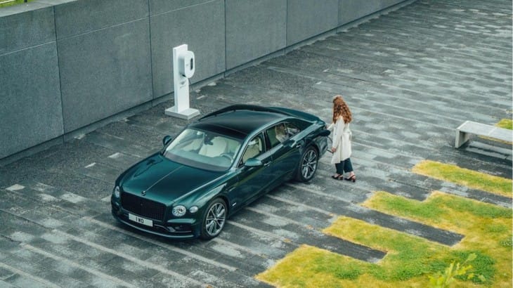 Bentley Flying Spur Plug-in Hybrid là mẫu xe tiết kiệm nhiên liệu nhất của hãng xe Anh-3