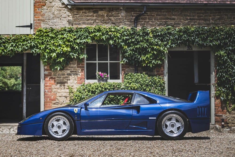 Sau khi bị độ thành xe đua, chiếc Ferrari F40 được phục hồi nguyên bản