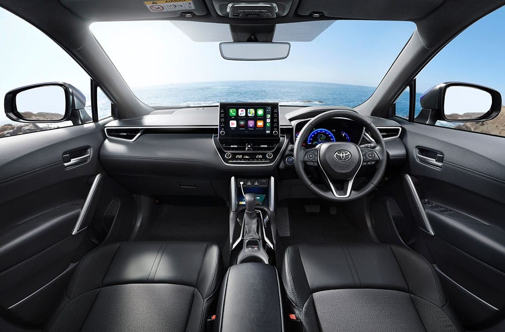 Toyota Corolla Cross 2021 tại Nhật Bản cũng có màn hình trung tâm nằm độc lập trên mặt táp-lô