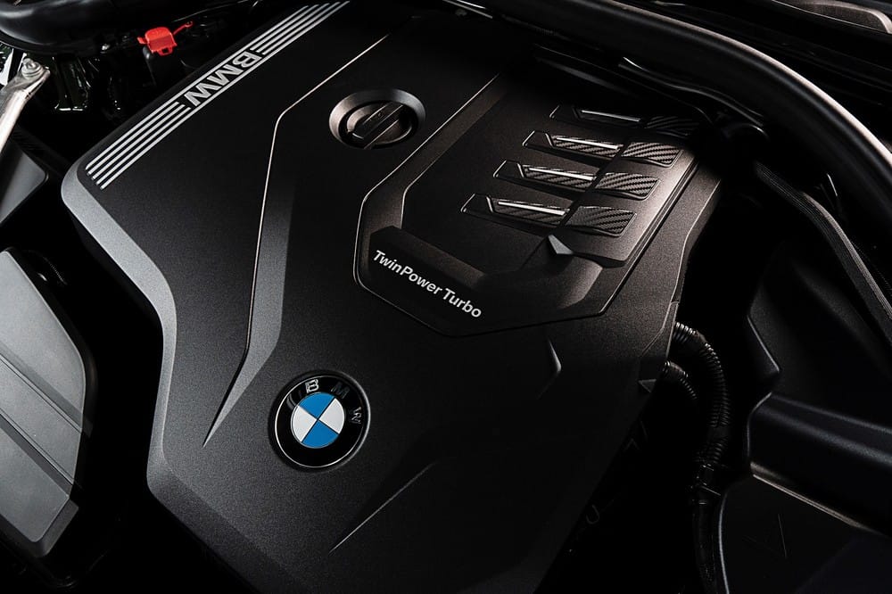 Động cơ của BMW 430i M Sport Convertible 2021.