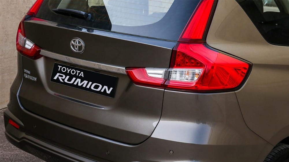Đèn hậu của Toyota Rumion 2021 được bê nguyên từ Suzuki Ertiga sang