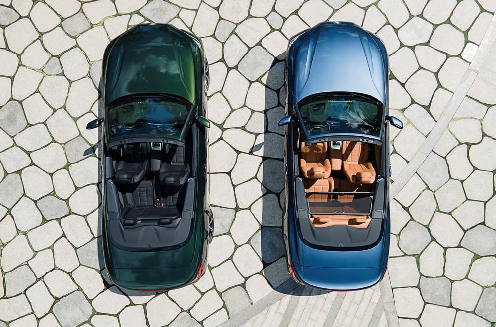 Khách hàng có 2 lựa chọn chất liệu da bọc ghế của BMW 430i M Sport Convertible 2021.