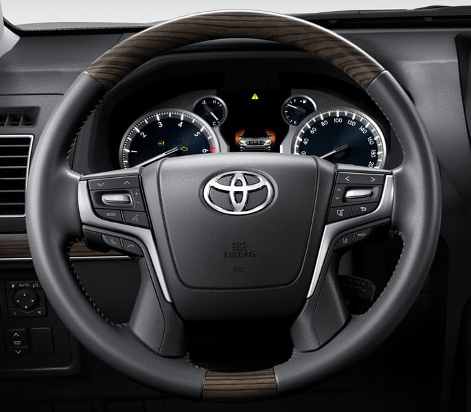 vô lăng của Toyota Land Cruiser Prado 2022