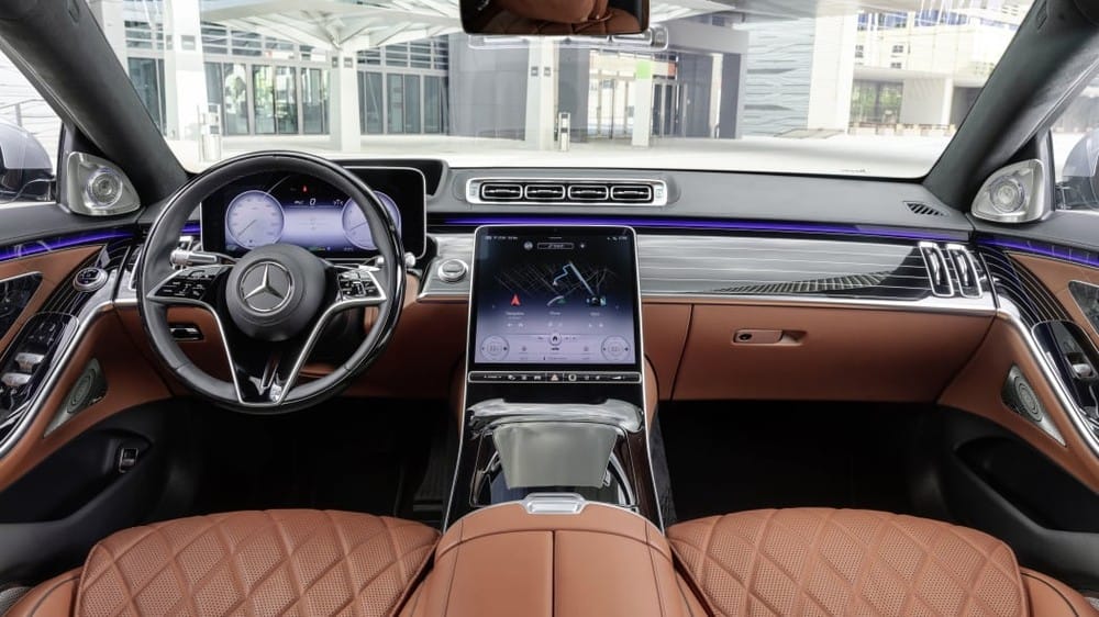 Nội thất của Mercedes-Benz S-Class 2021.