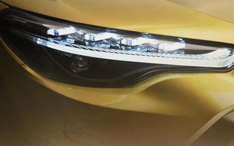 Cụm đèn pha ấn tượng của Toyota Frontlander 2022
