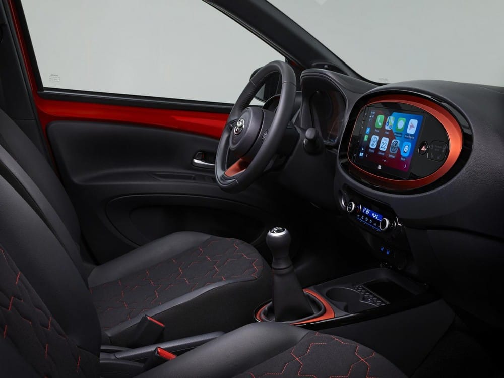 Toyota Aygo X 2022 có màn hình cảm ứng 9 inch