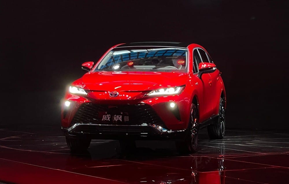 SUV cỡ trung Toyota Venza 2022 với thiết kế đầu xe mới chính thức ra mắt, đe dọa Hyundai Santa Fe