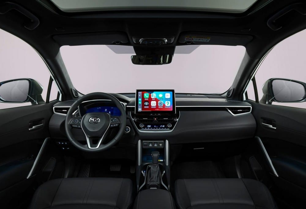 Nội thất bên trong Toyota Corolla Cross 2022 dành cho thị trường châu Âu