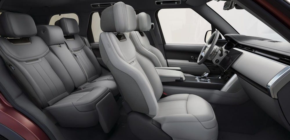 Nội thất sang trọng bên trong Range Rover SV 2022