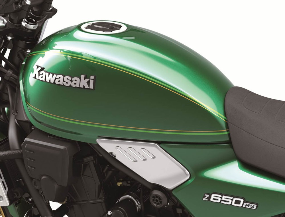 Bình xăng giọt nước trên Kawasaki Z650RS 2022