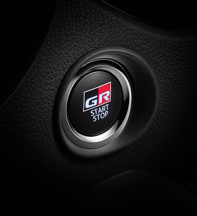 Logo GR trên nút bấm khởi động máy