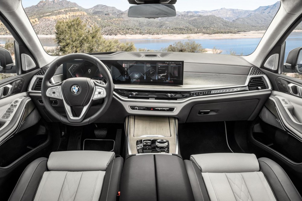 Nội thất sang trọng của BMW X7 2023