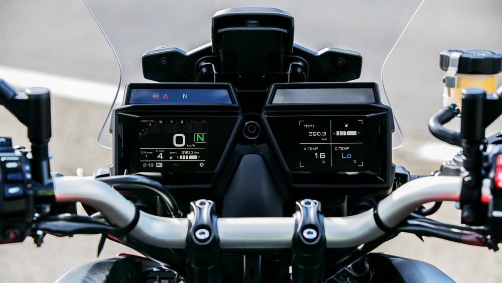 Bảng đồng hồ xe Yamaha Tracer 9 2022